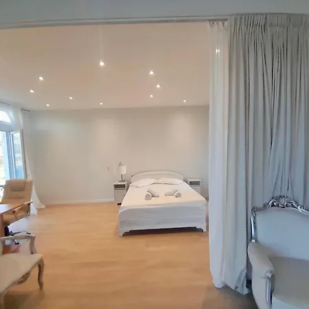Apartment Solis Escapes Corfu - Garden Suite, Messonghi