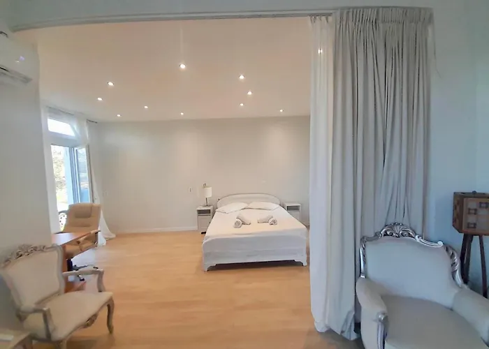 Apartman Solis Escapes Corfu - Garden Suite, Messonghi